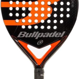 black dragon 3.0 de bullpadel color negro y naranja